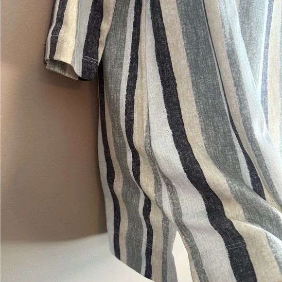 d&co. Striped V-Neck Blouse - Picture 3 of 8